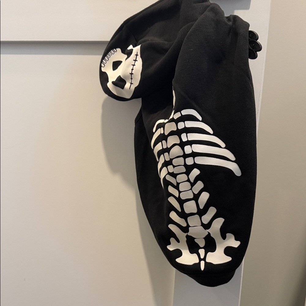 Skeleton sweatshirt (no sleeve)